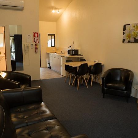 Captains Quarters Motor Inn เคมบริดจ์ ภายนอก รูปภาพ