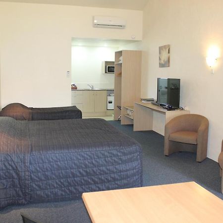 Captains Quarters Motor Inn เคมบริดจ์ ภายนอก รูปภาพ