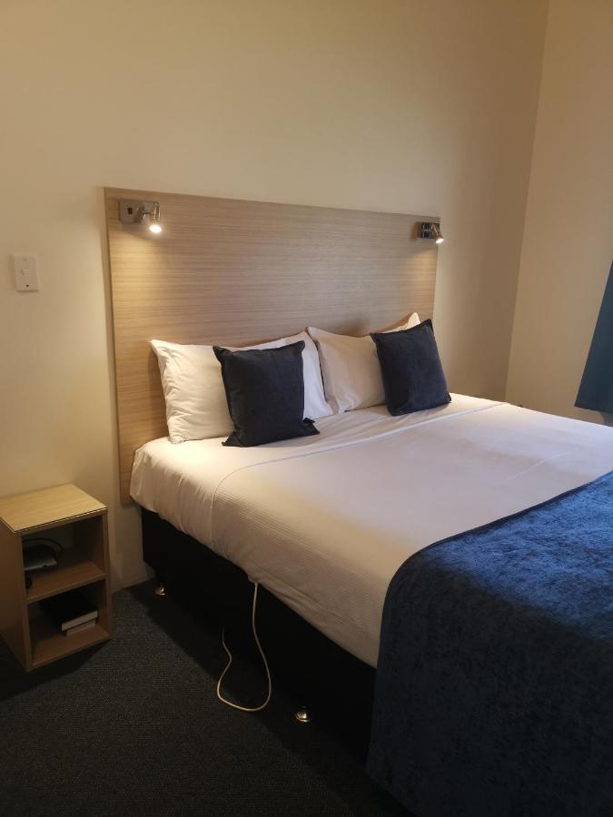 Captains Quarters Motor Inn เคมบริดจ์ ภายนอก รูปภาพ
