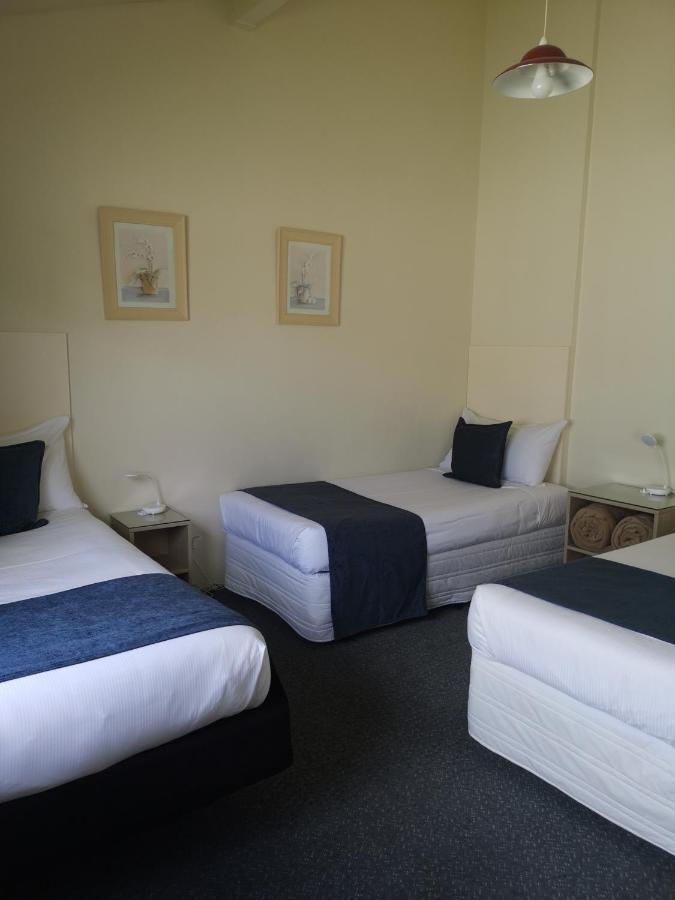 Captains Quarters Motor Inn เคมบริดจ์ ภายนอก รูปภาพ