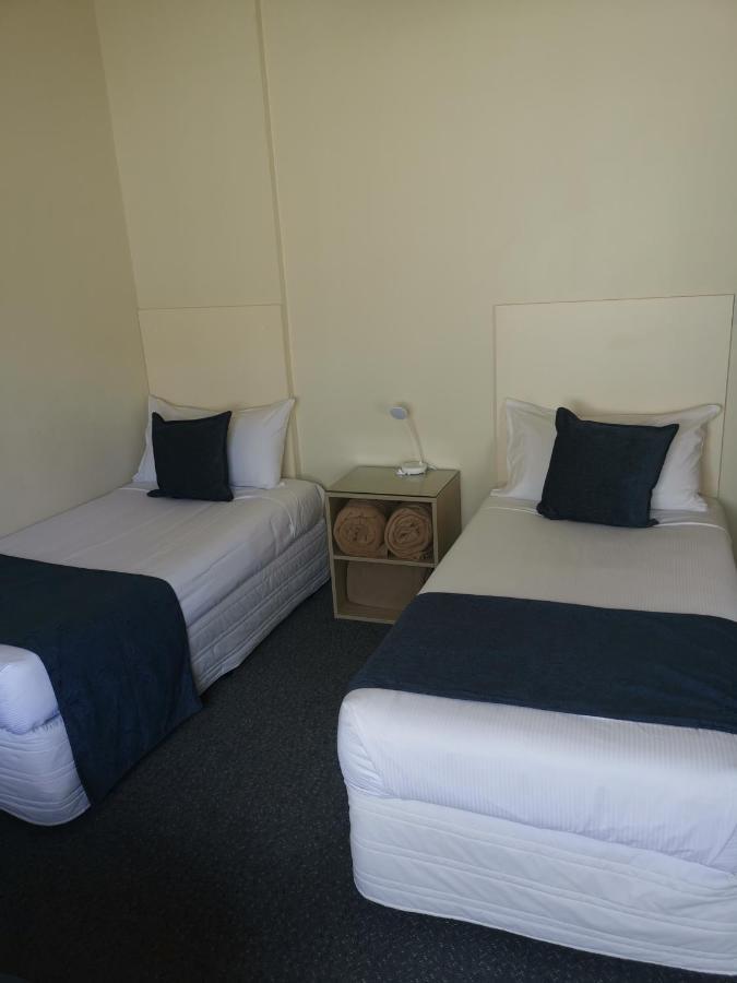 Captains Quarters Motor Inn เคมบริดจ์ ภายนอก รูปภาพ