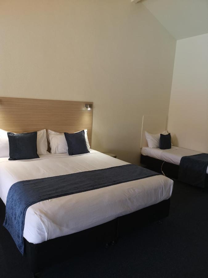 Captains Quarters Motor Inn เคมบริดจ์ ภายนอก รูปภาพ